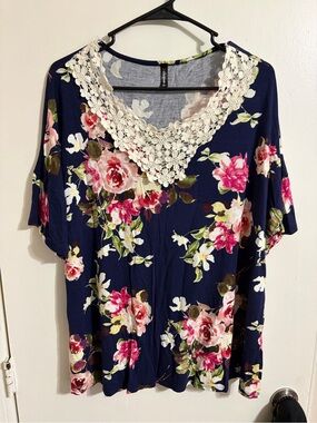 Women’s Navy Floral Lace-Trim Blouse